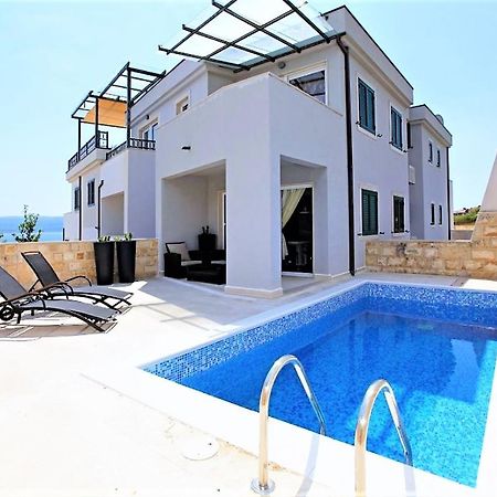 Apartment Bol A6 With Pool From 45 Eur Per Person Exteriér fotografie