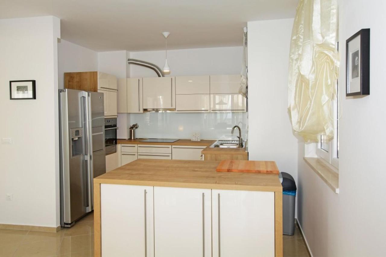 Apartment Bol A6 With Pool From 45 Eur Per Person Exteriér fotografie