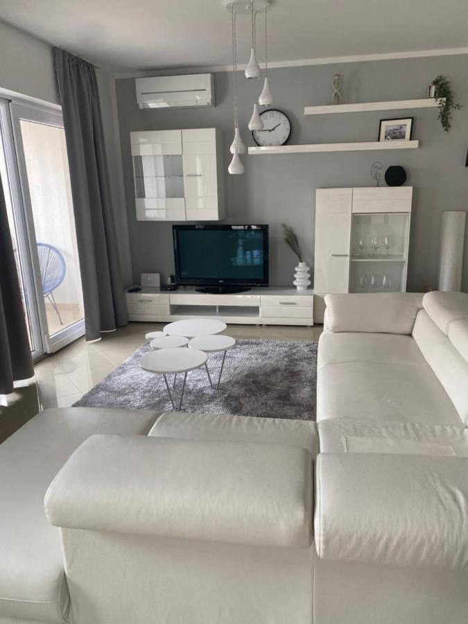 Apartment Bol A6 With Pool From 45 Eur Per Person Exteriér fotografie