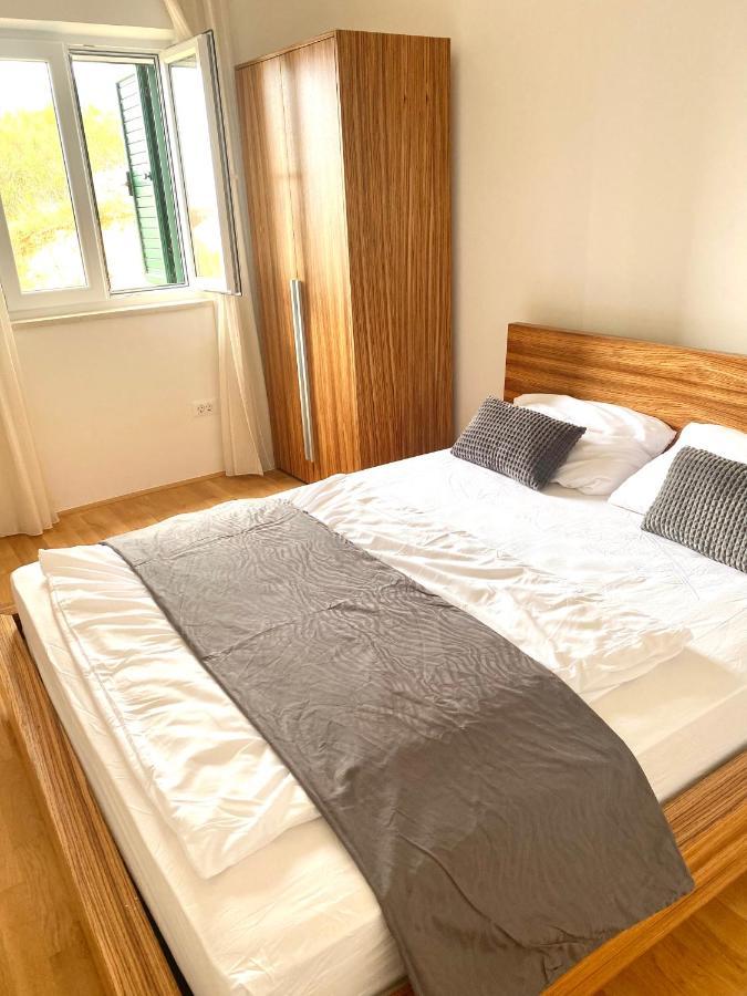 Apartment Bol A6 With Pool From 45 Eur Per Person Exteriér fotografie