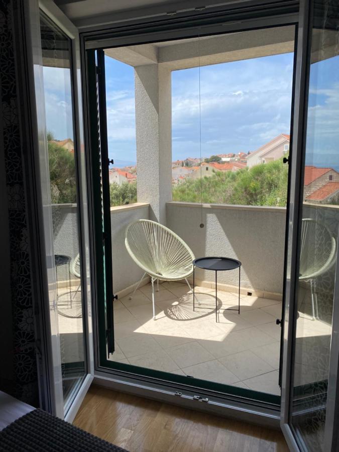 Apartment Bol A6 With Pool From 45 Eur Per Person Exteriér fotografie